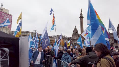 A-crowd-shot-of-people-waiting-for-the-Scottish-Independence-event-to-start