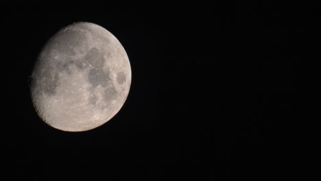 Close-up-Moon-moving-across-the-frame