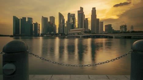Time-lapse-of-Singapore-skyline-and-esplanade-at-dusk