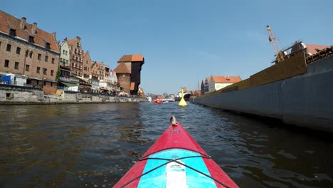 Gdańsk-old-town-seen-from-kayak