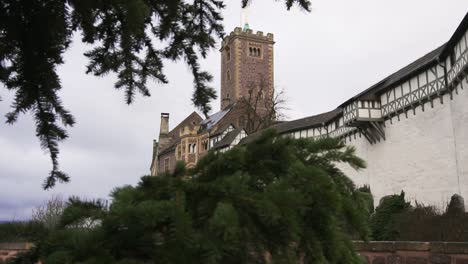 Historic-Wartburg-castle-famous-for-Martin-Luther-in-Eisenach,-Germany
