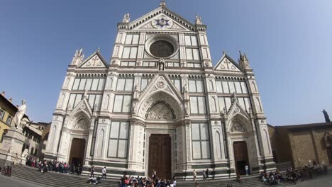 Different-views-of-Piazza-della-Santa-Croce-give-us-a-perspective-on-this-UNESCO-World-Heritage-Site-which-is-downtown-Florence,-Italy