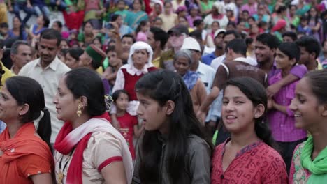 Indische-Menge-Beim-Indischen-Religiösen-Fest---Fair