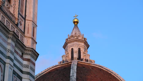 Close-up-static-shot-of-Florence-Cathedral-dome-against-blue-sky