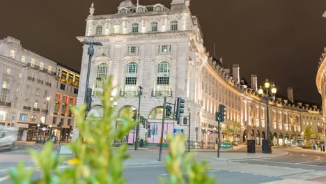 Night-time-lapse-in-Piccadilly-Circus,-London