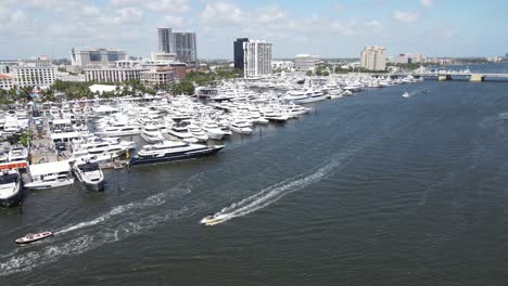Playa-De-Palmeras,-Florida-Boat-Show-Drone-Clip