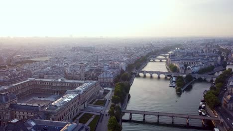 Morgenluftpanoramablick-Auf-Paris-Von-Der-Drohne-Aus