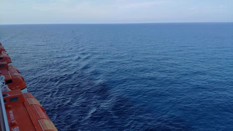View-of-the-open-sea-horizon-from-a-cruise