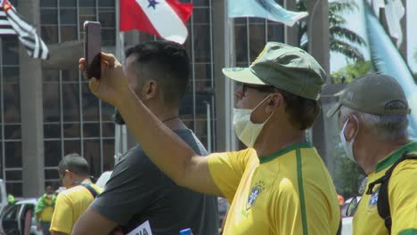 Rechte-Anhänger-Des-Brasilianischen-Präsidenten-Jair-Bolsonaro-Veranstalten-Eine-Kundgebung-Für-Eine-Militärische-Intervention