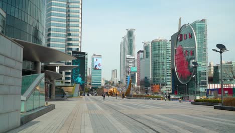 Einspielung-Des-Coex-Einkaufszentrums-Und-Der-Nahegelegenen-Skyline-Von-Seoul-An-Einem-Klaren-Tag