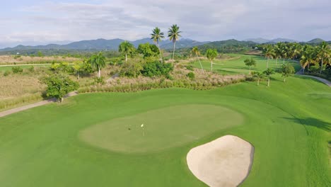 Immaculately-contained-fairways-and-greens-of-Vistas-Golf-and-Country-Club