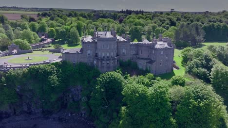 Revealing-Shot-Of-Culzean-Castle-Near-The-Firth-Of-Clyde,-Scotland,-UK