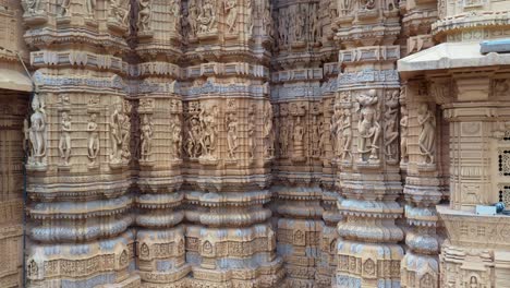 Eine-Bewegende-Aufnahme-Des-Somnath-Tempels,-Der-Als-Erster-Wallfahrtsort-Gilt
