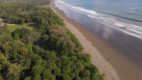 Playa-Linda-,-an-expansive-tropical-beach-on-the-stunning-Central-Pacific-Coast-of-Costa-Rica