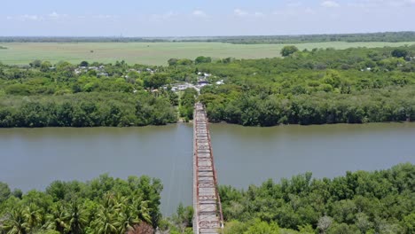 Viejo-Puente-Sobre-El-Pacífico-Río-De-Soco-En-San-Pedro-De-Macoris-En-República-Dominicana