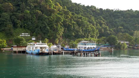 First-person-view-of-a-ferry-arriving-at-Koh-Chang-island,-Thailand-Slowmo