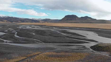 Luftaufnahme-Einer-Atemberaubenden-Isländischen-Landschaft