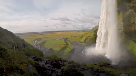 Wasserfall-Seljalandsfoss-In-Island-An-Einem-Schönen-Septembertag