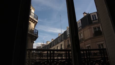 Zeitraffer-Vom-Französischen-Balkon-In-Paris