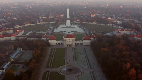 Luftaufnahme-über-Schloss-Nymphenburg-In-München