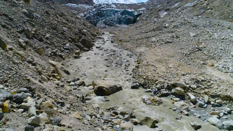 Glaciar-Gangotri,-Uttarakhand,-India-Es-Una-De-Las-Principales-Fuentes-Del-Ganges,-Una-De-Las-Más-Grandes-Del-Himalaya