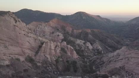 Unglaubliche-Aussicht-Auf-Die-Kalifornischen-Berge-Und-Den-Sonnenuntergang