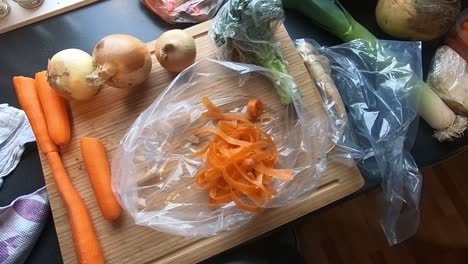 Gemüse-Auf-Dem-Küchentisch