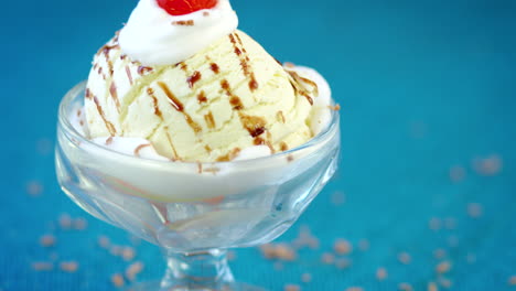 Vanilla-Ice-Cream-with-chocolate-fudge-and-cherry