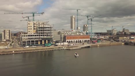 Dublín-Edificios-En-Construcción-En-La-Niebla-De-Un-Auge-Económico