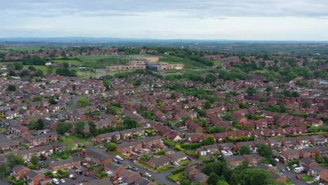 Aerial-footage-over-a-housing-estate-in-Bolton,-England