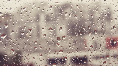 Summer-rain-on-the-glass