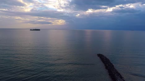 watching-from-a-drone-the-islands-near-the-port-of-Veracruz-awakens-the-imagination-and-the-pirate-spirit
