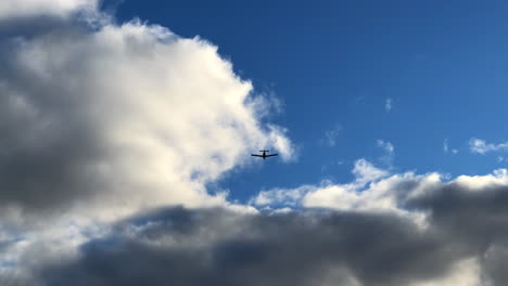 flight-of-the-airplane-on-a-cloudy-day