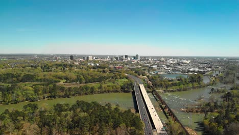 Aerial-drone-footage-of-the-skyline-in-Columbia,-South-Carolina