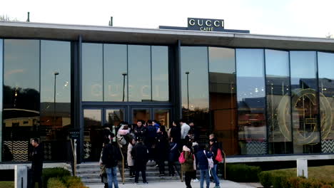 The-Mall,-Leccio-Outlet-luxury-store