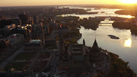 Kanada-Parlament-Hügel-Ottawa-Abenddämmerung-Goldene-Stunde-Antenne