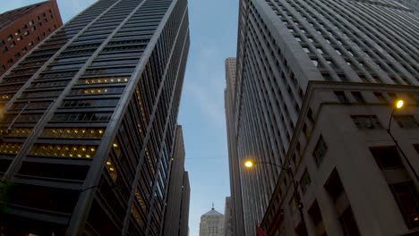 Junta-De-Comercio-De-Chicago-Edificio-Punto-De-Vista-Conducción-Calles-De-La-Ciudad-Fpv-4k