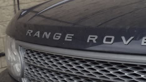 Delante-Del-Vehículo-Range-Rover-Estacionado
