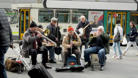 eledery-group-busking---street-performance-in-melbourne-CBD-a-group-of-busker