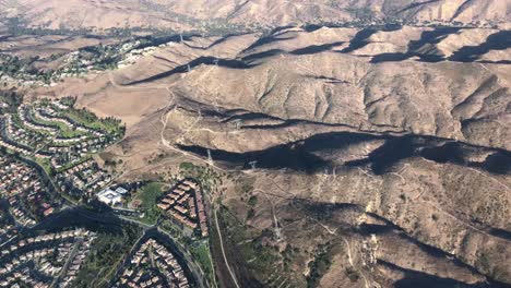 Luftaufnahme-Des-Berges-Santa-Ana-Und-Der-Häuser-In-Südkalifornien-