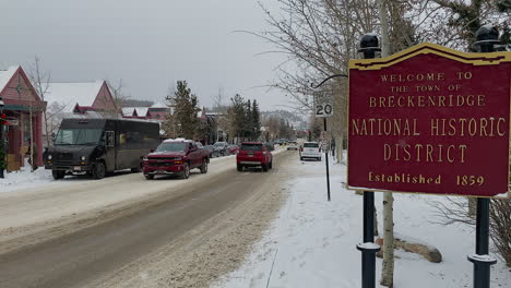 Slow-motion-footage-of-the-Breckenridge-sign-as-cars-drive-by