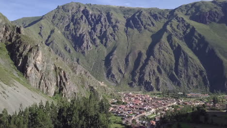 Ollantaytambo-En-El-Valle-Sagrado-Del-Perú