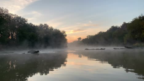 A-Texas-river-in-the-early-morning-mist