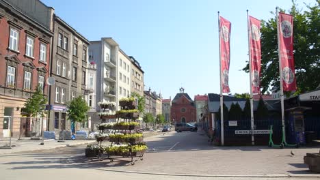 Panorama-of-empty-market-square,-bazaar-in-Krakow,-Poland,-coronavirus-lockdown