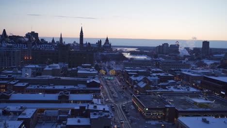Ansichten-Von-Ottawa,-Ontario,-Kanada-Im-Winter,-Einschließlich-Des-Byward-Market-Parliament-Hill-River-Und-Des-Horizonts