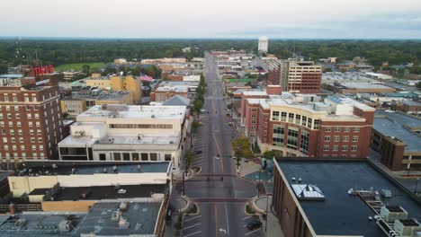Coronavirus-Concept---Empty-Urban-Downtown-Streets-in-Columbia,-Missouri---Aerial-Drone-Flying-View