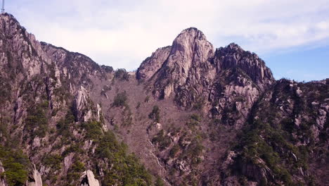 4K-Huangshan-Mountains--in-Anhui-Province,-China
