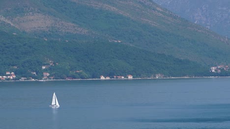 The-sailboat-crosses-the-Bay-of-Kotor