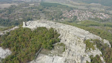 Die-Antike-Thrakische-Stadt-Perperikon,-Von-Der-Man-Annimmt,-Dass-Sie-Ein-Heiliger-Ort-War,-Liegt-Im-Südwesten-Bulgariens