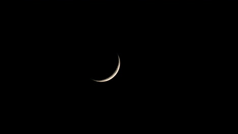 Waxing-Crescent-Moon-At-Night.---static